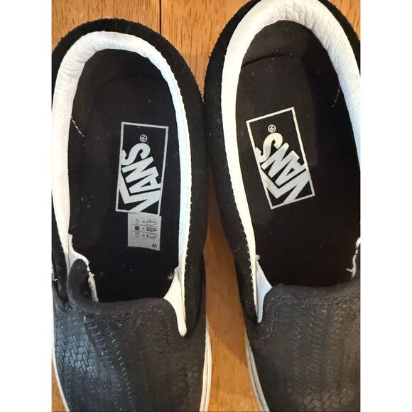 Vans Classic Slip-On Platform shoes with a black suede embossed upper Womens Siz - Picture 3 of 13